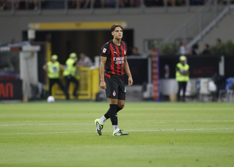 里奇：努力在米兰表现出色并争取国家队位置，荣幸和魔笛一起训练